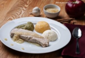 Rôti de porc sauce aux pommes